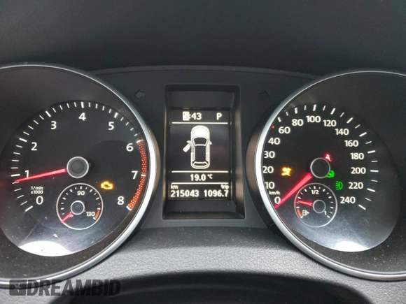 2013 Volkswagen Golf с VIN WVWDA7AJ5DW018351, выставлен на аукционе Copart как лот 59557595 с пробегом 215 043 миль миль и Чистый • Clean title. История ставок и продаж доступна на DreamBid. Изображение 9.