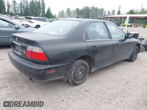 1997 Honda Accord LX z VIN 1HGCD5631VA242492, wystawiony jako IAAI lot #42442502 z przebiegiem 164 482 mil mil oraz . Historia ofert i sprzedaży dostępna na DreamBid. Obrazek 4.