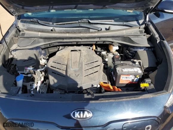 2019 Kia Niro EV EX with VIN KNDCC3LG9K5024415, listed as a Copart auction lot 52917955 with 173,352 mi miles and Clean Title. Bid and sale history available at carsss.com. Image 12.