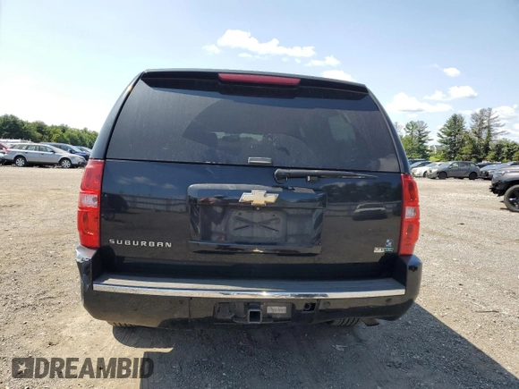2011 Chevrolet Suburban LTZ with VIN 1GNSKKE38BR271945, listed as a Copart auction lot 68161164 with 199,788 mi miles and Salvage Title. Bid and sale history available at carsss.com. Image 6.