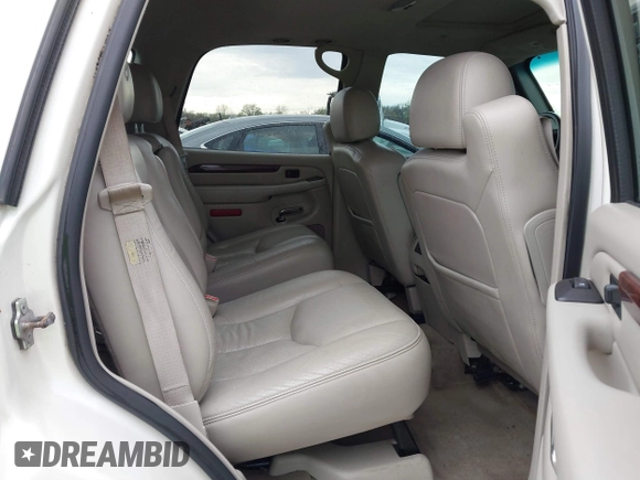 2005 Cadillac Escalade z VIN 1GYEK63N25R190908, wystawiony jako IAAI lot #41882135 z przebiegiem 243 333 mil mil oraz . Historia ofert i sprzedaży dostępna na DreamBid. Obrazek 8.