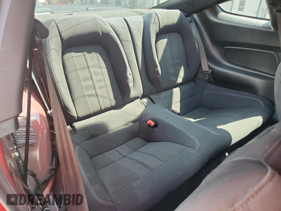 2019 Ford Mustang EcoBoost z VIN 1FA6P8TH0K5167704, wystawiony jako Copart lot #59506005 z przebiegiem 65 204 mil mil oraz Szkoda całkowita • Salvage title. Historia ofert i sprzedaży dostępna na DreamBid. Obrazek 10.