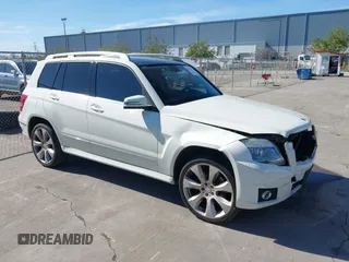 2011 Mercedes-Benz GLK 350 z VIN WDCGG5GB8BF637887, wystawiony jako IAAI lot #41871054 z przebiegiem 130 773 mil mil oraz . Historia ofert i sprzedaży dostępna na DreamBid. Obrazek 1.