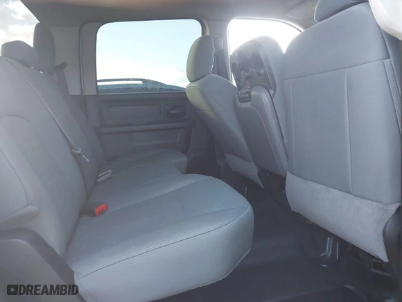 2018 Ram 2500 Tradesman with VIN 3C6UR5HJ2JG150262, listed as a IAAI auction lot 40723556 with 63,080 mi miles. Bid and sale history available at carsss.com. Image 8.