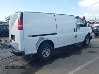 2008 Chevrolet Express Cargo Van with VIN 1GCGG25C181180278, listed as a IAAI auction lot 41720252 with 1 mi miles. Bid and sale history available at carsss.com. Image 4.