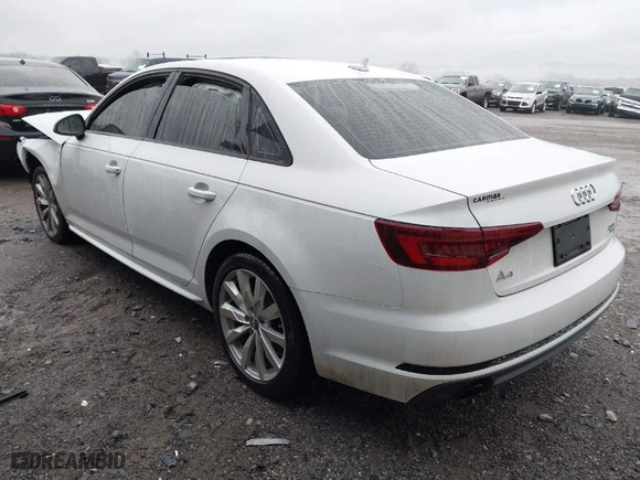 2018 Audi A4 Premium with VIN WAUKMAF40JA219711, listed as a IAAI auction lot 41352621 with 1 mi miles. Bid and sale history available at carsss.com. Image 3.