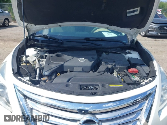 2015 Nissan Altima 2.5 SV with VIN 1N4AL3AP6FC434347, listed as a IAAI auction lot 42058176 with 131,022 mi miles. Bid and sale history available at carsss.com. Image 10.