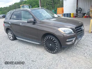 2013 Mercedes-Benz M with VIN 4JGDA5HB4DA244103, listed as a IAAI auction lot 42106199 with 145,464 mi miles. Bid and sale history available at carsss.com. Image 1.