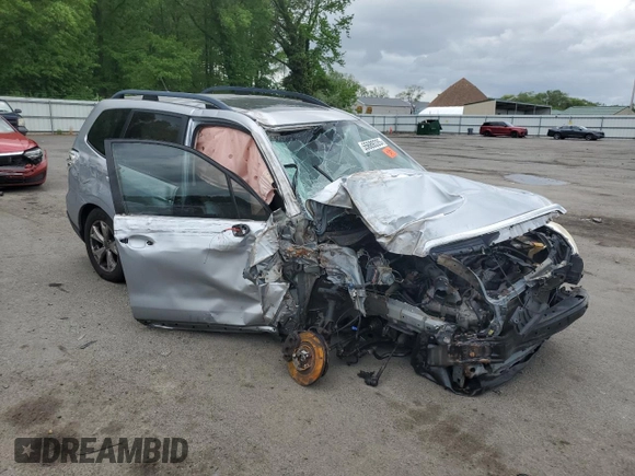 2014 Subaru Forester Premium with VIN JF2SJAEC4EH557549, listed as a Copart auction lot 55689335 with Not provided miles and Salvage title. Bid and sale history available at DreamBid. Image 4.