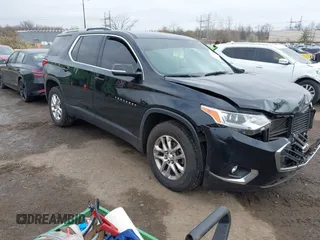 2018 Chevrolet Traverse LT Cloth with VIN 1GNEVGKW9JJ281915, listed as a IAAI auction lot 41943572 with 48,569 mi miles. Bid and sale history available at carsss.com. Image 1.