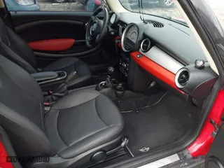 2012 MINI Cooper Hardtop with VIN WMWSU3C58CT542601, listed as a IAAI auction lot 41563923 with 157,569 mi miles. Bid and sale history available at carsss.com. Image 5.