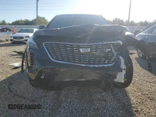 2022 Cadillac XT4 FWD Luxury with VIN 1GYAZAR45NF136810, listed as a Copart auction lot 74359664 with 10,552 mi miles and Salvage title. Bid and sale history available at DreamBid. Image 5.