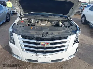 2018 Cadillac Escalade Luxury with VIN 1GYS3BKJ7JR140183, listed as a IAAI auction lot 40769705 with 106,774 mi miles. Bid and sale history available at carsss.com. Image 10.
