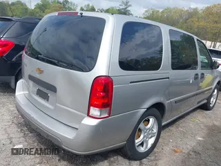 2008 Chevrolet Uplander LS with VIN 1GNDV231X8D115249, listed as a IAAI auction lot 41934610 with 120,569 mi miles. Bid and sale history available at carsss.com. Image 4.