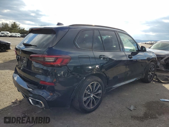 2022 BMW X5 xDrive40i with VIN 5UXCR6C07N9J48052, listed as a Copart auction lot 37326233 with 7,804 mi miles. Bid and sale history available at carsss.com. Image 3.
