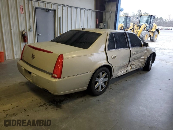 2007 Cadillac DTS V8 z VIN 1G6KD57YX7U201089, wystawiony jako Copart lot #44665825 z przebiegiem 117 048 mil mil oraz Szkoda całkowita • Salvage title. Historia ofert i sprzedaży dostępna na DreamBid. Obrazek 3.