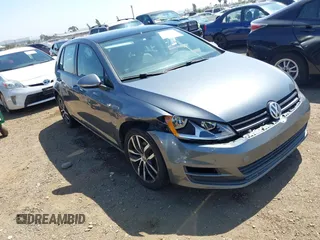 2016 Volkswagen Golf TSI S z VIN 3VW217AUXGM001662, wystawiony jako IAAI lot #42515745 z przebiegiem 61 904 mil mil oraz . Historia ofert i sprzedaży dostępna na DreamBid. Obrazek 1.