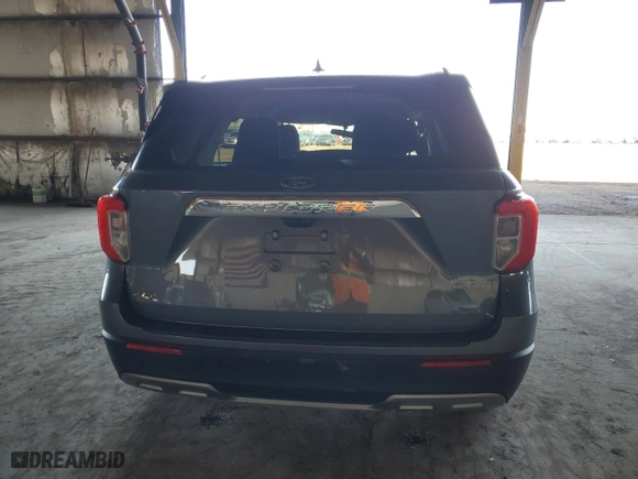 2022 Ford Explorer XLT with VIN 1FMSK7DH7NGB38544, listed as a Copart auction lot 49835225 with 49,572 mi miles and Salvage Title. Bid and sale history available at carsss.com. Image 6.