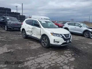 2017 Nissan Rogue SV with VIN 5N1AT2MV1HC830652, listed as a IAAI auction lot 41716845 with 126,599 mi miles. Bid and sale history available at carsss.com. Image 1.