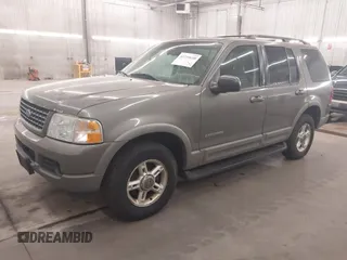 2002 Ford Explorer XLT z VIN 1FMZU73K92ZC68685, wystawiony jako IAAI lot #42710648 z przebiegiem 223 924 mil mil oraz . Historia ofert i sprzedaży dostępna na DreamBid. Obrazek 2.