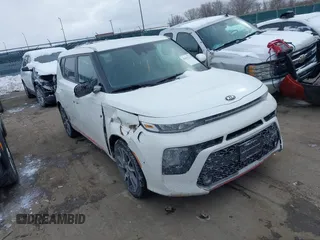 2020 Kia Soul GT-Line with VIN KNDJ63AUXL7008687, listed as a IAAI auction lot 41617211 with 56,994 mi miles. Bid and sale history available at carsss.com. Image 1.