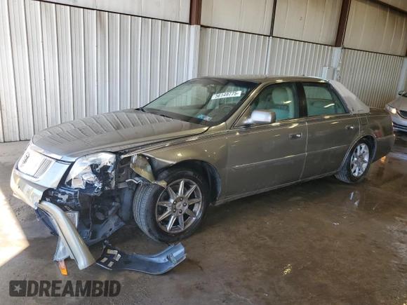 2010 Cadillac DTS 1SC z VIN 1G6KD5EYXAU119017, wystawiony jako Copart lot #56149775 z przebiegiem 113 617 mil mil oraz Szkoda całkowita • Salvage title. Historia ofert i sprzedaży dostępna na DreamBid. Obrazek 1.