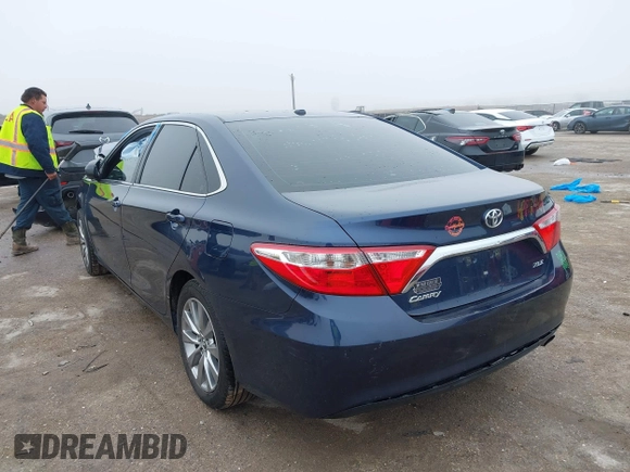 2015 Toyota Camry XLE z VIN 4T4BF1FK5FR504925, wystawiony jako IAAI lot #41511476 z przebiegiem 187 999 mil mil oraz . Historia ofert i sprzedaży dostępna na DreamBid. Obrazek 3.