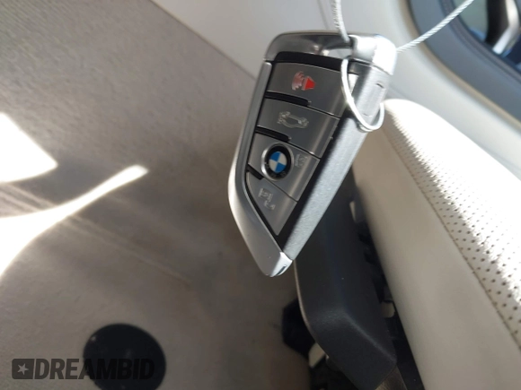 2019 BMW 8 Series M850i xDrive with VIN WBABC4C54KBU96620, listed as a IAAI auction lot 42035001 with 38,512 mi miles and . Bid and sale history available at DreamBid. Image 11.