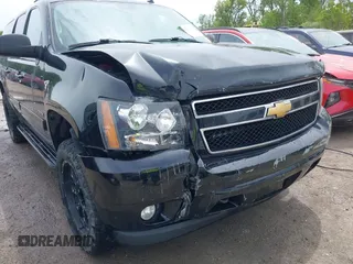 2012 Chevrolet Suburban LT with VIN 1GNSKJE75CR189265, listed as a IAAI auction lot 42270178 with 171,219 mi miles and . Bid and sale history available at DreamBid. Image 6.