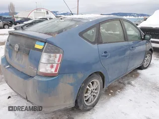 2004 Toyota Prius with VIN JTDKB20U540072979, listed as a IAAI auction lot 41249959 with 251,582 mi miles. Bid and sale history available at carsss.com. Image 4.