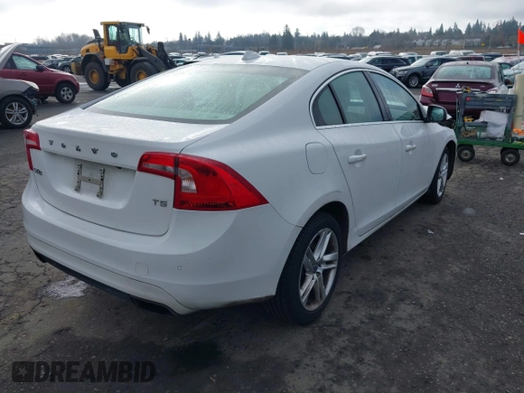 2015 Volvo S60 T5 Drive-E Premier with VIN YV126MFK4F2349564, listed as a IAAI auction lot 41711836 with 59,897 mi miles. Bid and sale history available at carsss.com. Image 4.