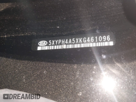 2019 Kia Sorento EX Sport V6 with VIN 5XYPH4A5XKG461096, listed as a IAAI auction lot 41909710 with 67,027 mi miles. Bid and sale history available at carsss.com. Image 9.