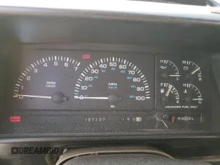 1993 Dodge Caravan Grand SE z VIN 1B4GH44R0PX686790, wystawiony jako Copart lot #83757254 z przebiegiem 287 137 mil mil oraz Szkody całkowita. Historia ofert i sprzedaży dostępna na DreamBid. Obrazek 9.