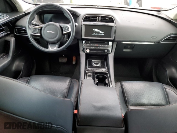 2020 Jaguar F-Pace 25t Prestige with VIN SADCK2FX0LA647878, listed as a Copart auction lot 81964404 with 46,720 mi miles and Salvage title. Bid and sale history available at DreamBid. Image 8.
