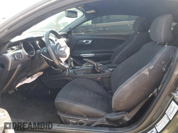2015 Ford Mustang GT z VIN 1FA6P8CF2F5355774, wystawiony jako Copart lot #54359735 z przebiegiem 85 410 mil mil oraz Szkody całkowita. Historia ofert i sprzedaży dostępna na DreamBid. Obrazek 7.