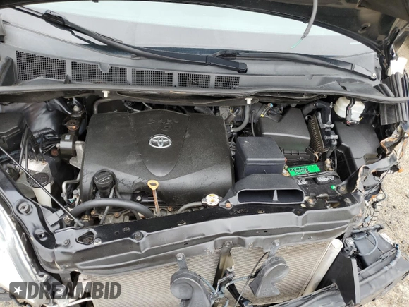 2020 Toyota Sienna XLE Auto Access Seat with VIN 5TDYZ3DC1LS068419, listed as a Copart auction lot 64404475 with 92,579 mi miles and Clean title. Bid and sale history available at DreamBid. Image 12.