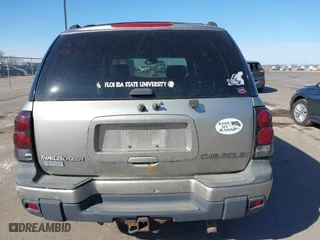2002 Chevrolet TrailBlazer LS with VIN 1GNDT13S122439749, listed as a IAAI auction lot 41818185 with 165,588 mi miles. Bid and sale history available at carsss.com. Image 17.