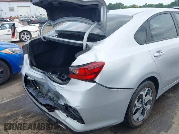 2021 Kia Forte LXS with VIN 3KPF24ADXME269696, listed as a IAAI auction lot 42498767 with 90,070 mi miles and . Bid and sale history available at DreamBid. Image 17.