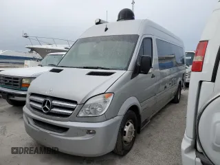 2012 Mercedes-Benz Sprinter with VIN WD3PF4CD5C5699548, listed as a Copart auction lot 76361884 with 46,471 mi miles and Salvage Title. Bid and sale history available at DreamBid. Image 1.