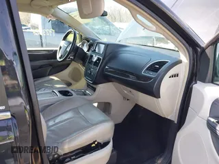 2013 Chrysler Town & Country Limited z VIN 2C4RC1GG0DR653897, wystawiony jako IAAI lot #41813906 z przebiegiem 172 332 mil mil oraz . Historia ofert i sprzedaży dostępna na DreamBid. Obrazek 5.