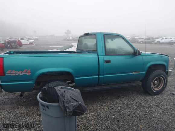 1995 Chevrolet C/K 1500 with VIN 1GCEK14Z9SZ141016, listed as a IAAI auction lot 41795606 with 261,799 mi miles. Bid and sale history available at carsss.com. Image 13.