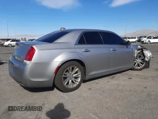 2016 Chrysler 300 C z VIN 2C3CCAEG9GH147556, wystawiony jako Copart lot #56751675 z przebiegiem 79 422 mil mil oraz Szkoda całkowita • Salvage title. Historia ofert i sprzedaży dostępna na DreamBid. Obrazek 3.