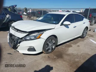 2020 Nissan Altima S with VIN 1N4BL4BV8LC131735, listed as a IAAI auction lot 41657382 with 121,267 mi miles and . Bid and sale history available at carsss.com. Image 17.
