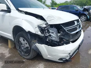 2019 Dodge Journey SE with VIN 3C4PDCBB6KT833777, listed as a IAAI auction lot 42411738 with 32,133 mi miles and . Bid and sale history available at DreamBid. Image 18.