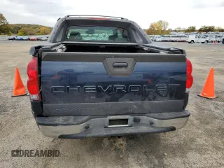 2006 Chevrolet Avalanche Z71 with VIN 3GNEK12ZX6G105626, listed as a Copart auction lot 71610203 with 0 mi miles and Salvage Title. Bid and sale history available at carsss.com. Image 6.