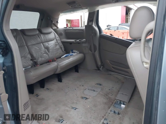 2007 Toyota Sienna XLE z VIN 5TDBK22C97S003525, wystawiony jako IAAI lot #40907947 z przebiegiem Nie podano mil oraz . Historia ofert i sprzedaży dostępna na DreamBid. Obrazek 8.