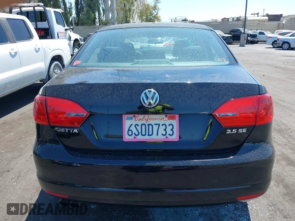 2011 Volkswagen Jetta SE с VIN 3VWDZ7AJ3BM113364, выставлен на аукционе IAAI как лот 42814994 с пробегом 158 685 миль миль и . История ставок и продаж доступна на DreamBid. Изображение 12.