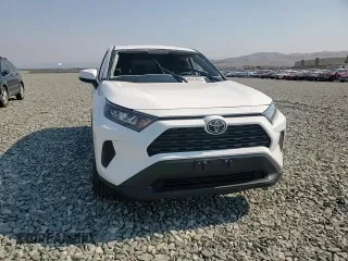 2022 Toyota RAV4 LE with VIN 2T3K1RFV2NW229327, listed as a Copart auction lot 64043405 with 18,161 mi miles and Salvage title. Bid and sale history available at DreamBid. Image 14.