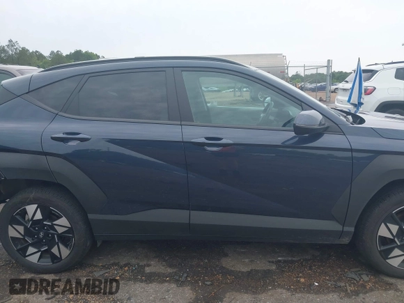 2025 Hyundai Kona SEL with VIN KM8HB3AB9SU186756, listed as a IAAI auction lot 42191134 with 17,179 mi miles and . Bid and sale history available at carsss.com. Image 14.