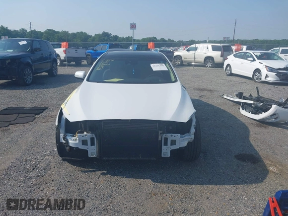 2018 Genesis G80 3.8L with VIN KMHGN4JE5JU234464, listed as a IAAI auction lot 42475378 with 86,243 mi miles and . Bid and sale history available at DreamBid. Image 12.